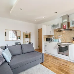 https://luxury-central-newcastle-apartment-23.hotels-newcastle-upon-tyne.com